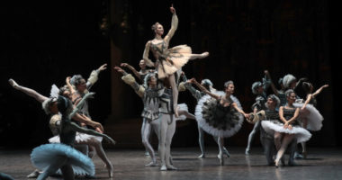 Raymonda de Rudolf Noureev en la Opera Bastille