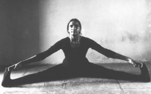 El legado femenino de Geeta S. Iyengar (1944 2018). | Body Ballet