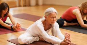 YogaDanza: elongación y estiramientos para mujeres en Gràcia, Barcelona
